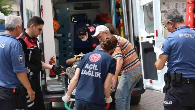 Babasıyla bina yıkımında çalışan 17 yaşındaki çocuğun üzerine kolon devrildi