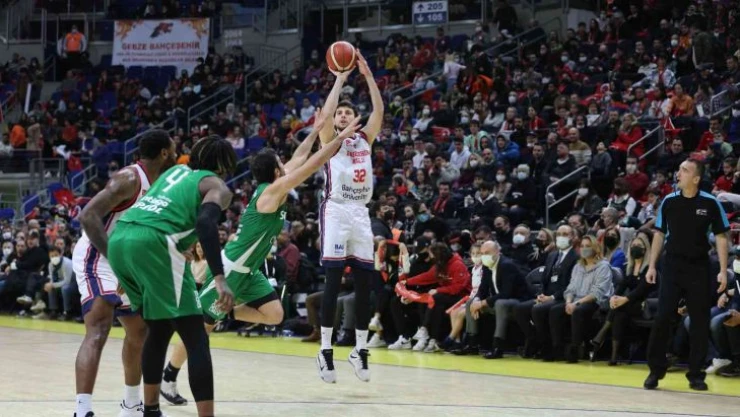 Bahçeşehir Koleji yarı finalde