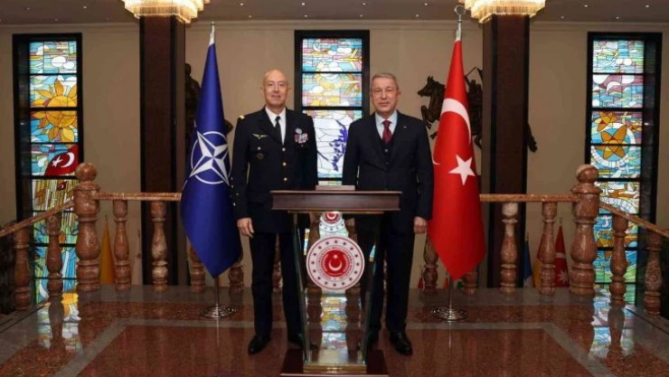 Bakan Akar, NATO Yüksek Müttefik Dönüşüm Komutanı Lavigne'yi ağırladı