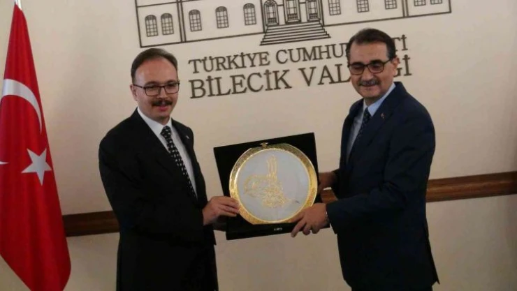 Bakan Dönmez'den tarihi Bilecik Valilik binasına ziyaret