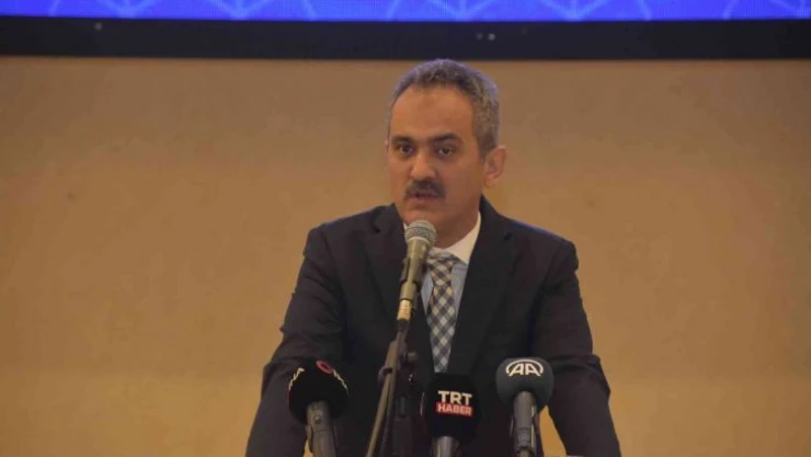 Bakan Özer'den Kırıkkale'ye müjde: 'Eğitim yatırımlarını 70 milyondan 370 milyona çıkardık'