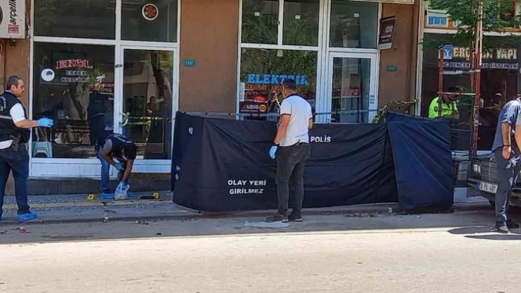 Bandırma'da eski eşini vurdu, ardından intihar etti