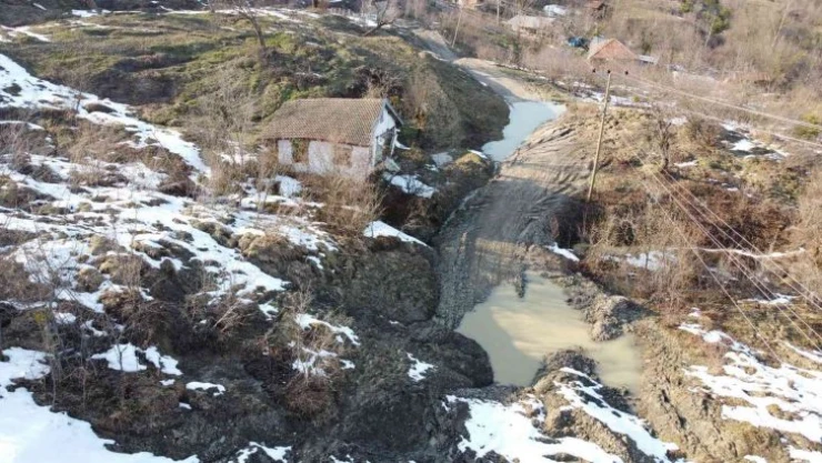 Bartın'da 16'sı büyük 39 heyelan meydana geldi