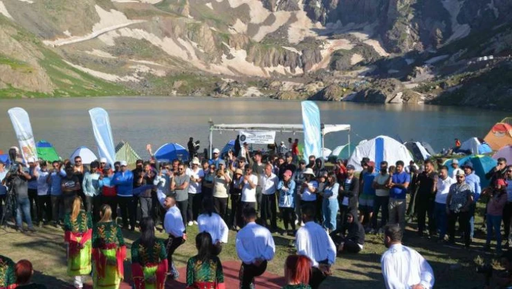 Bir zamanlar terörle anılan Cilo-Sat Buzul Gölleri'nde festival coşkusu