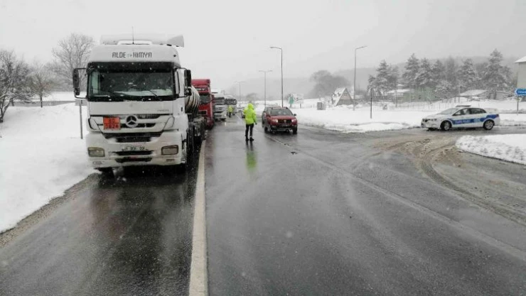 Bolu Dağı'nda ağır araçların geçişi kontrollü sağlanıyor