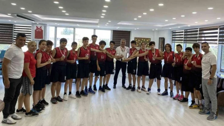 Boylarından büyük işi başardılar