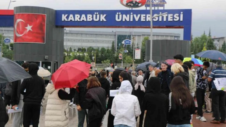 Bu sefer tedbirli davranıp sınava vaktinde geldiler