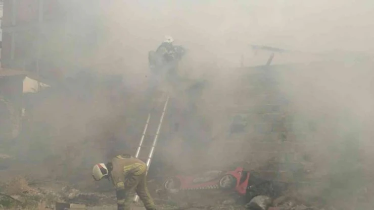 Bursa'da madde bağımlısı genç evi ateşe verdi