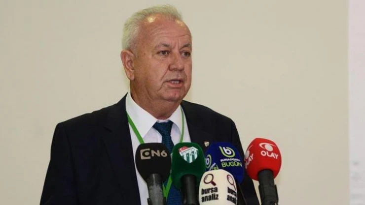 Bursaspor Divan Kurulu Başkanı Galip Sakder: 'Her şeye rağmen umutlu olmalıyız'