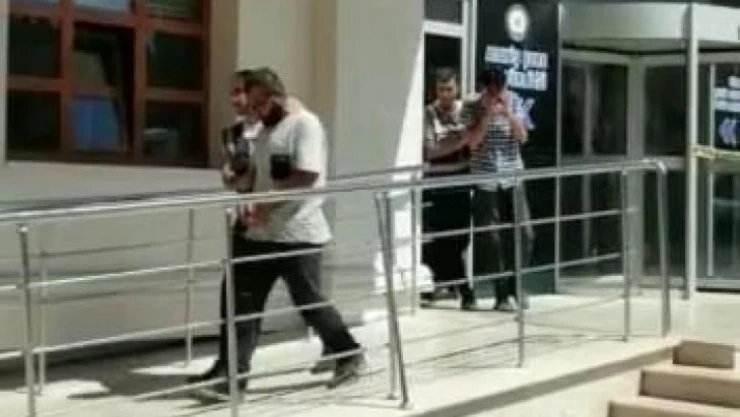 Çaldıkları arabalara hurda arabaların plakalarını takan şahıslar yakalandı