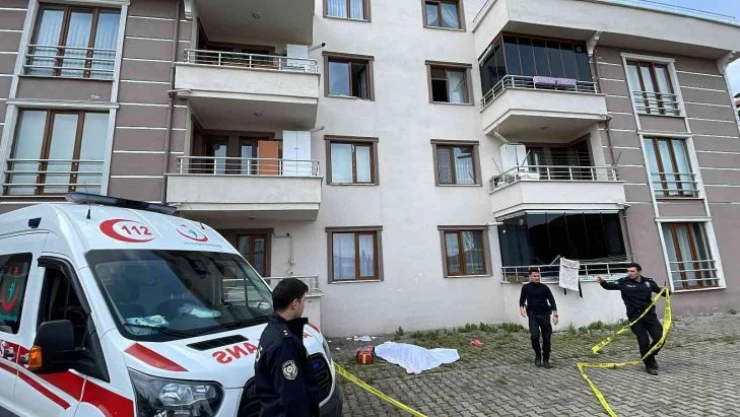 Cam silerken 3. kattan düşen yaşlı kadın öldü