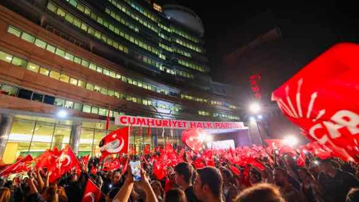 CHP 47 yıl sonra birinci parti olma başarısı gösterdi