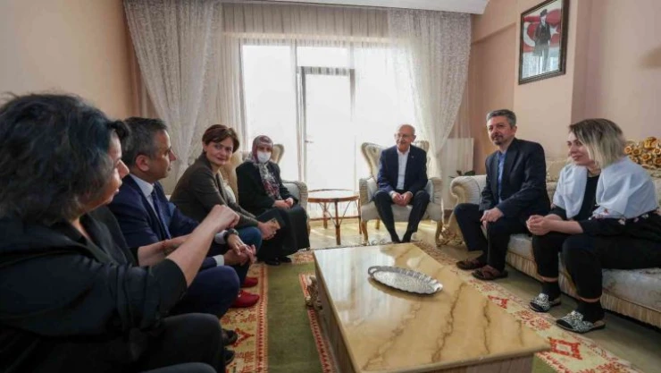 CHP Genel Başkanı Kılıçdaroğlu'ndan Zekeriya Beyaz için taziye ziyareti
