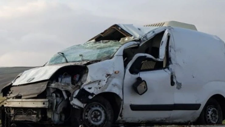 Çorum'da hafif ticari araç devrildi: 1 ölü