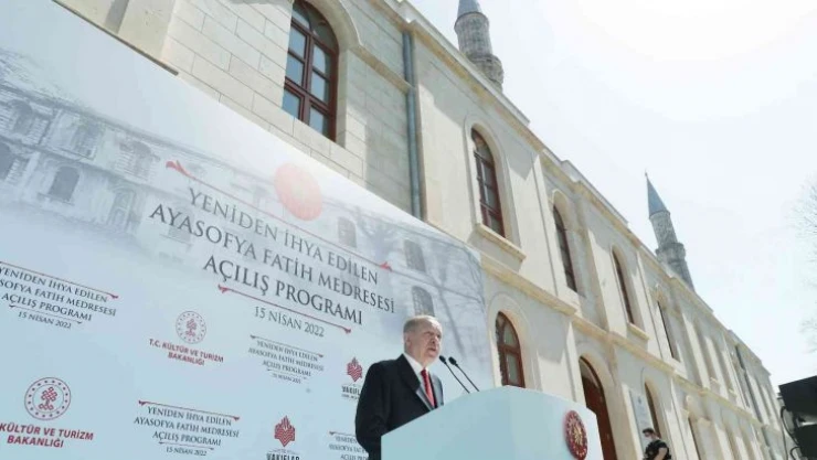 Cumhurbaşkanı Erdoğan: 'Tek parti zihniyetinin bir utanç lekesini daha ortadan kaldırıyoruz'