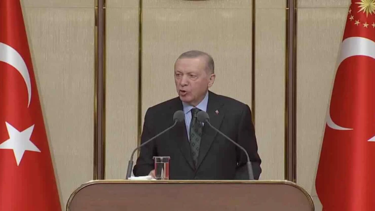 Cumhurbaşkanı Erdoğan'dan emekli maaşı ve asgari ücret mesajı