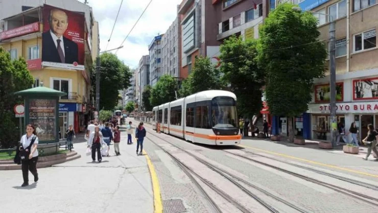 Cüneyt Arkın'ın ölümü memleketi Eskişehir'i yasa boğdu