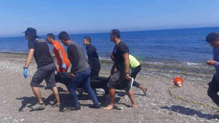 Denizde kaybolan gencin cansız bedenine ulaşıldı