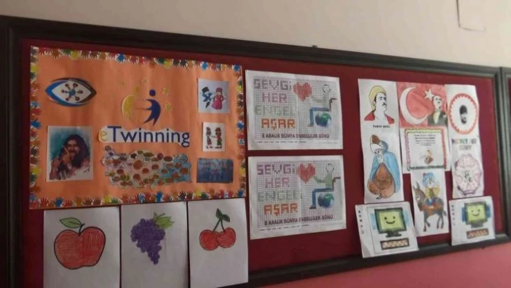 Diyarbakır'da görme engelli öğrenciler e-Twinning projesi ile engelleri ortadan kaldırıyor