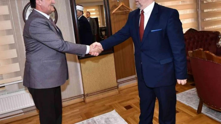 Dündar'dan Kosova'da üst düzey ziyaretler