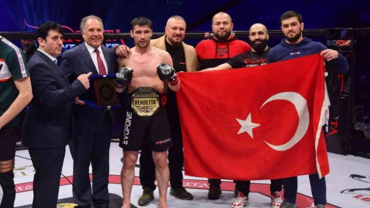 Dünya dövüş starları İstanbul'dan geçti!