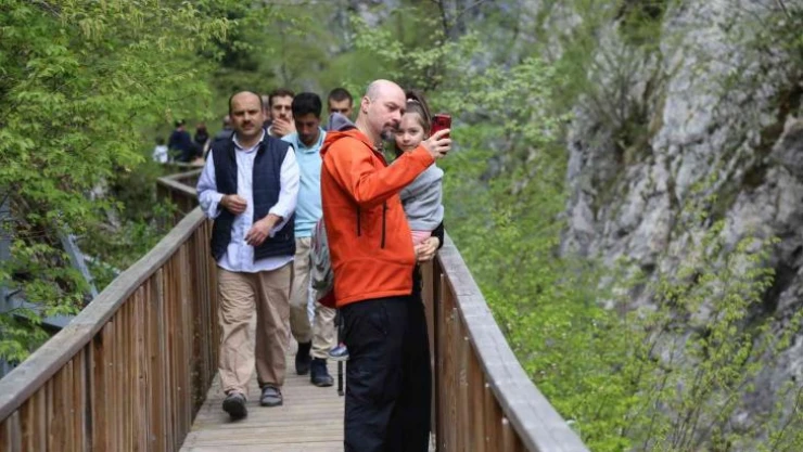 Dünyanın en derin kanyonuna bayram tatilinde ziyaretçi akını