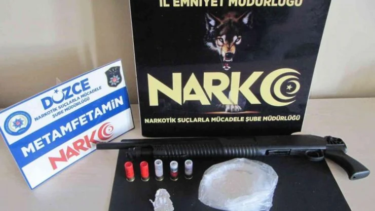 Düzce'ye uyuşturucu getirirken yakalandı