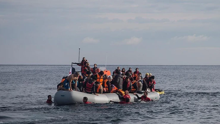 Ege Denizi'nde sığınmacı botu battı, 3 çocuk öldü