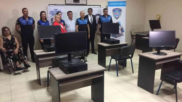 Engellilerin bilgisayar sorununu emniyet müdürü çözdü