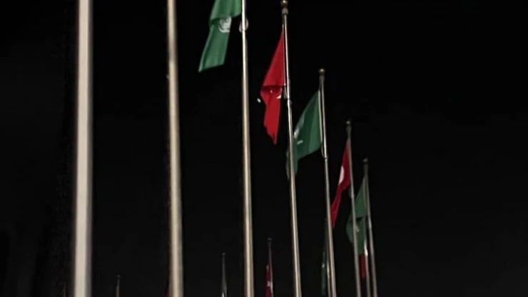 Erdoğan'ın ziyareti öncesi Cidde Türk bayraklarıyla donatıldı