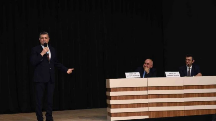 Esenyurt'ta kanser hakkında bilinçlendirme semineri