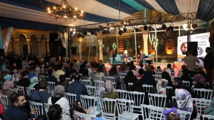 Eyüpsultan'da Ramazan söyleşilerinin konuğu Bahadır Yenişehirlioğlu oldu
