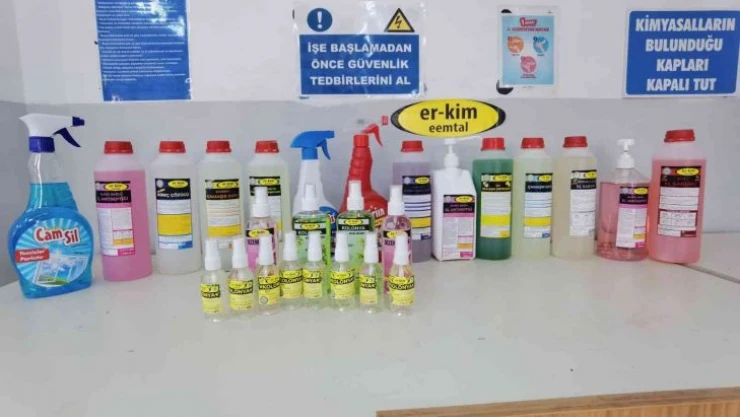 Fabrika gibi okul, 25 çeşit ürünle 3.3 milyon lira ciro elde ettiler