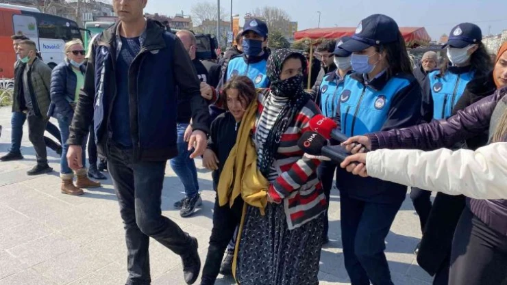Fatih'te yakalanan dilenciler önce ağladı, sonra göbek attı