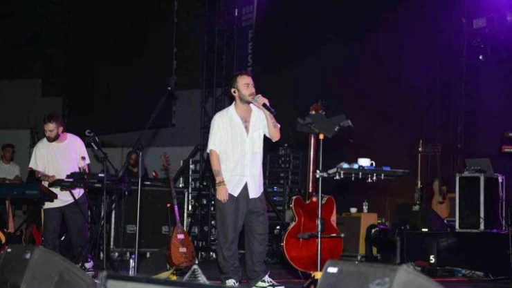 Festivalde 'Yüzyüzeyken Konuşuruz' fırtınası esti
