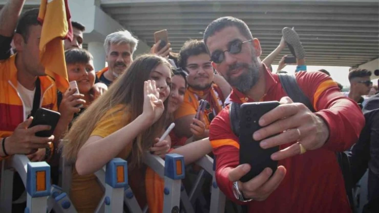 Galatasaray kafilesi İzmir'de