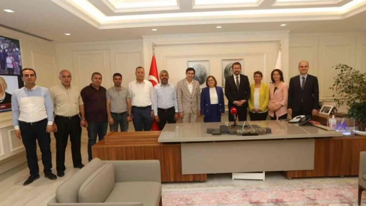 Gaziantep'te belediye işçilerine bayram müjdesi