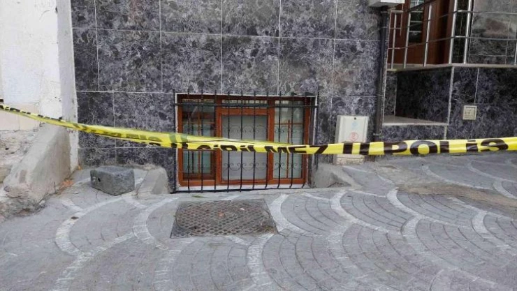 Gaziosmanpaşa'da çifte cinayet: Eski karısını ve kuzenini öldürdü