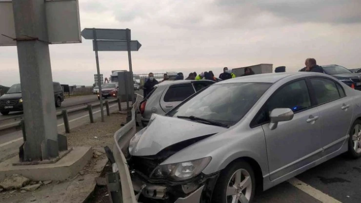 Geri geri gelen sürücü kazaya neden oldu: 3 kişi hafif şekilde yaralandı