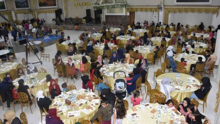 Gurbetçi iş adamından anlamlı davranış: 600 kişi iftar yemeğinde buluştu