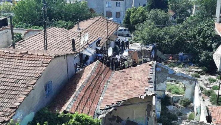 Hacıhüsrev'deki vatandaşlar polis zoruyla tahliye ediliyor