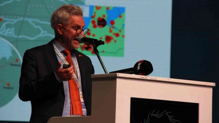 Hollanda Kraliyeti İstanbul Başkonsolosu Uıjterlınde: 'Deniz seviyesinin altındayız ve sellere karşı tehlike altındayız'