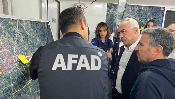 İçişleri Bakan Yardımcısı Mehmet Ersoy arama çalışmalarını inceledi