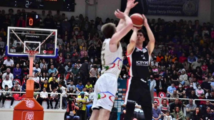 ING Basketbol Süper Ligi: Aliağa Petkimspor: 87 - Beşiktaş Icrypex: 80