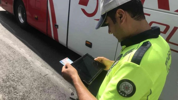 İstanbul 15 Temmuz Demokrasi Otogarı'nda otobüs denetimi