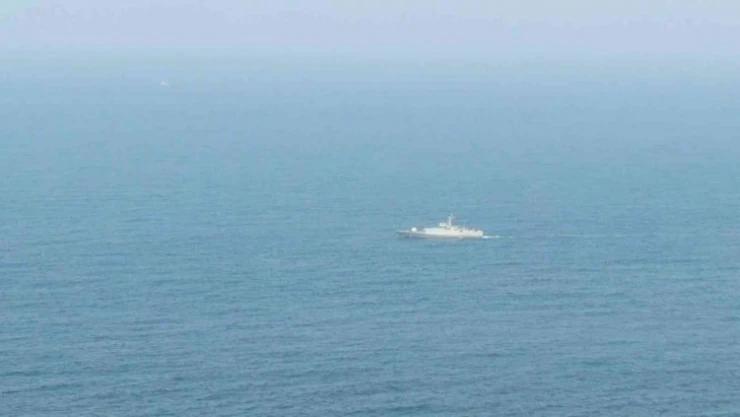 İstanbul Boğazı'nın girişinde mayın arama çalışmaları havadan görüntülendi