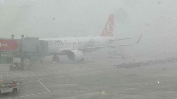İstanbul Havalimanı'nda planlanan seferler sorunsuz devam ediyor
