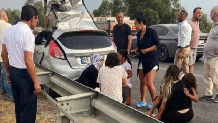 İzmir'de feci kaza: Anne hayatını kaybetti, 3 çocuk yaralı