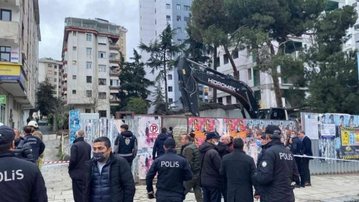 Kadıköy Kozyatağı'nda bir inşaatta göçük meydana geldi