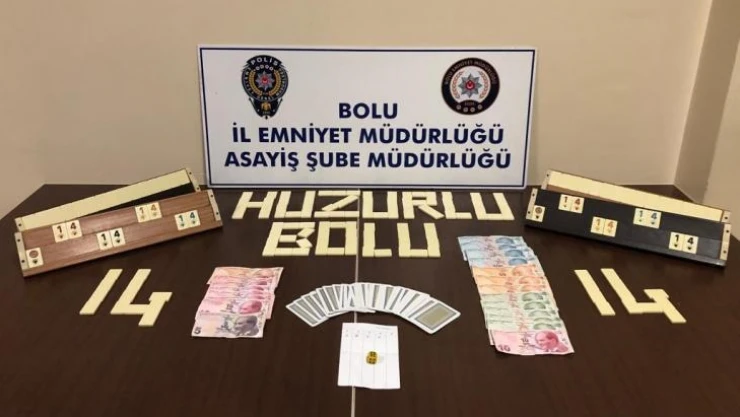 Kahvehanede kumar oynarken huzur uygulamasında yakalandılar